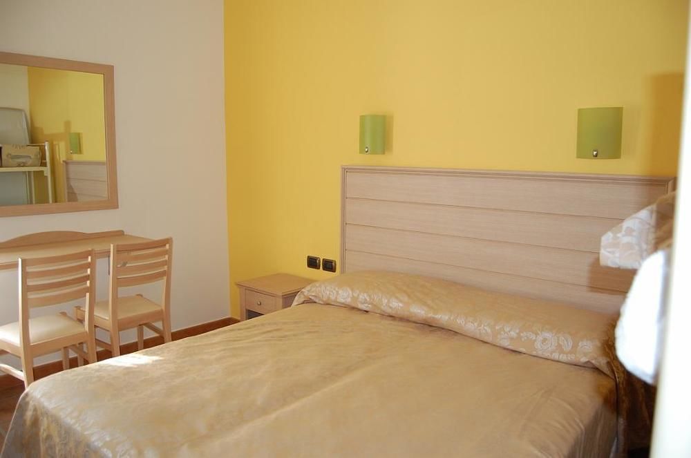 Agriturismo Parra Santa Lucia del Mela Exteriör bild
