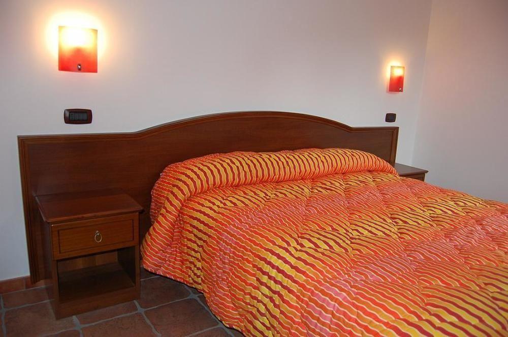 Agriturismo Parra Santa Lucia del Mela Exteriör bild