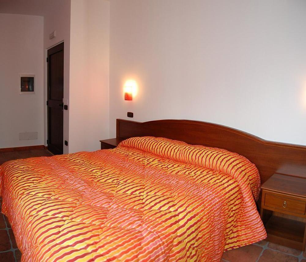 Agriturismo Parra Santa Lucia del Mela Exteriör bild